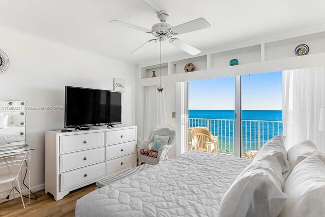 Building Photo - 201 E Ocean Dr