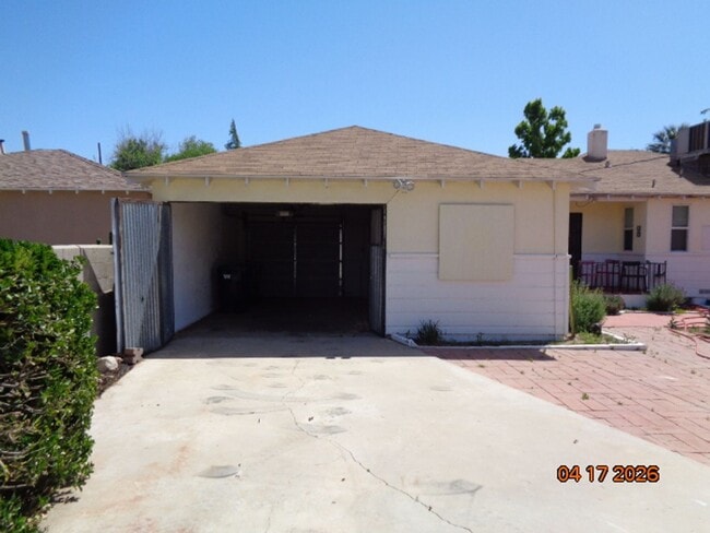 Building Photo - Cute and Clean One Story in Central Lancaster Offering 1328 sq. ft.