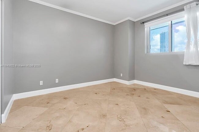 Building Photo - 888 Biscayne Blvd