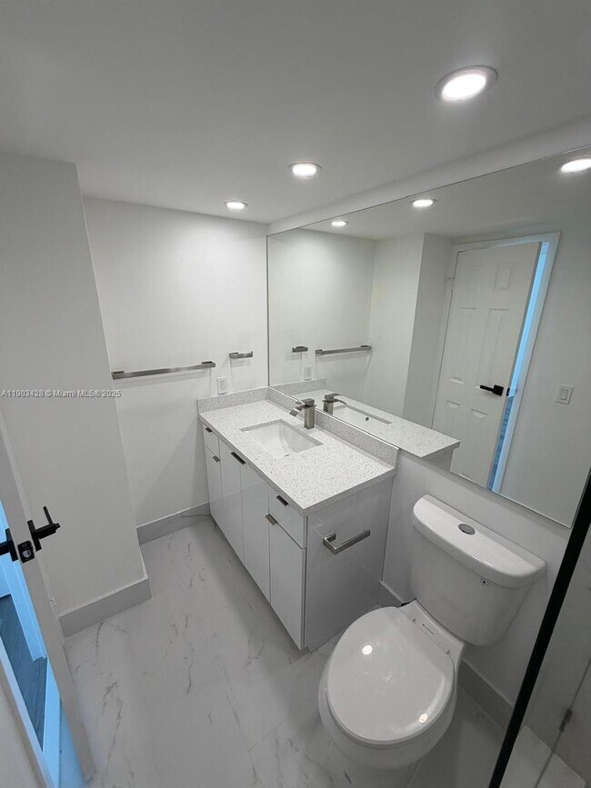 Building Photo - 801 Three Islands Boulevard