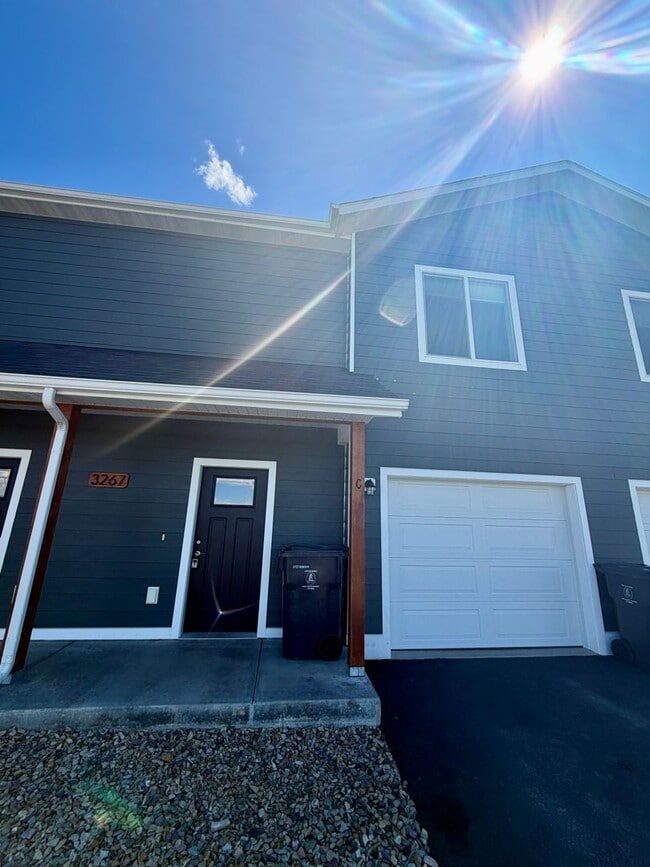 Building Photo - 3267 Cabernet Dr