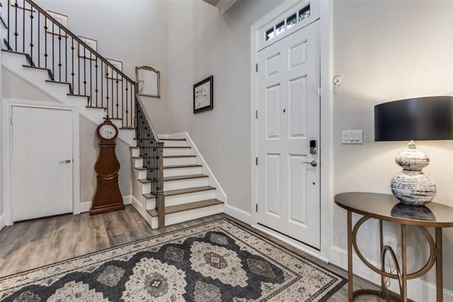 Building Photo - 1725 G Ave