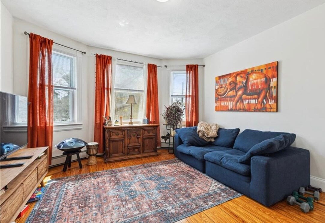Living room - 42 Cypress St