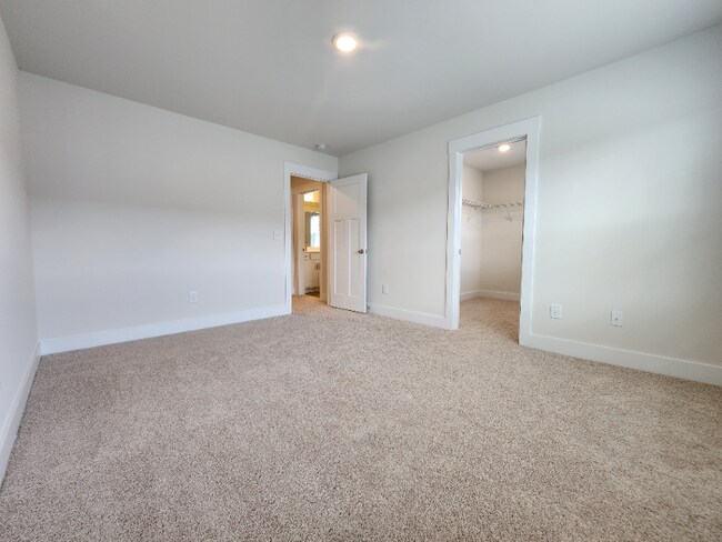Building Photo - 499 Ml Pk Wy