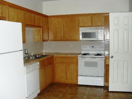 Building Photo - 2916 Ashley Dr
