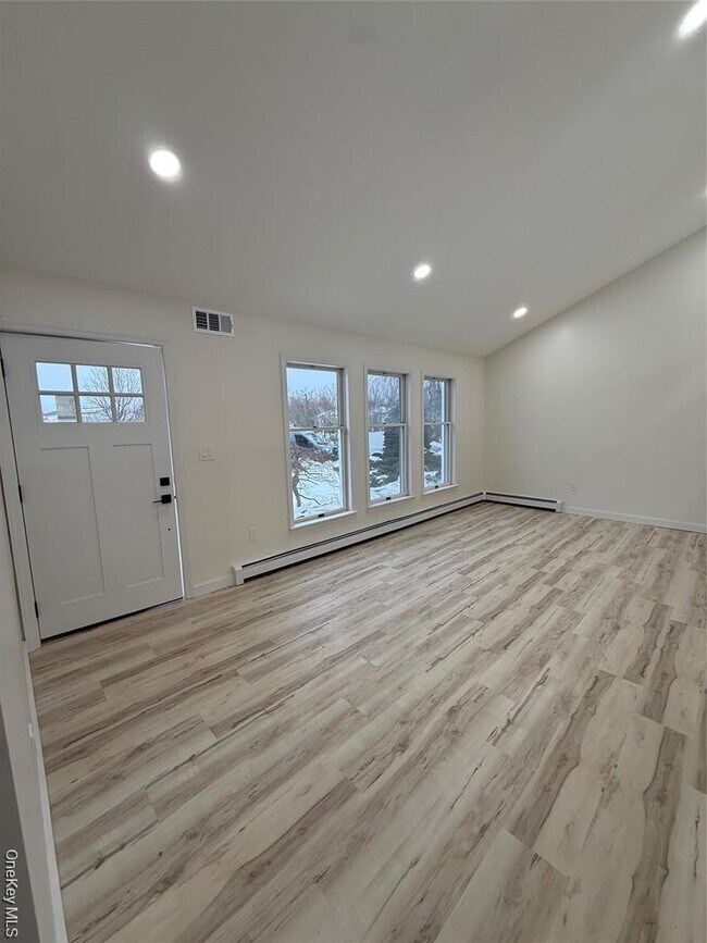 Building Photo - 24 Kimberly Ct