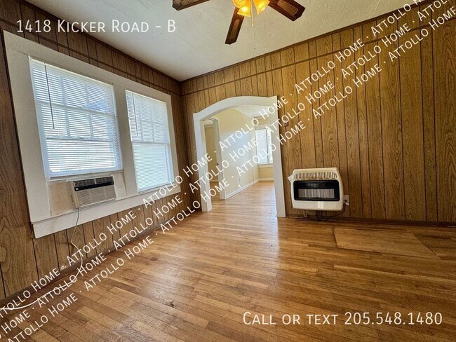 Building Photo - 2-Bed/1-Bath Apartment with Bonus Room!