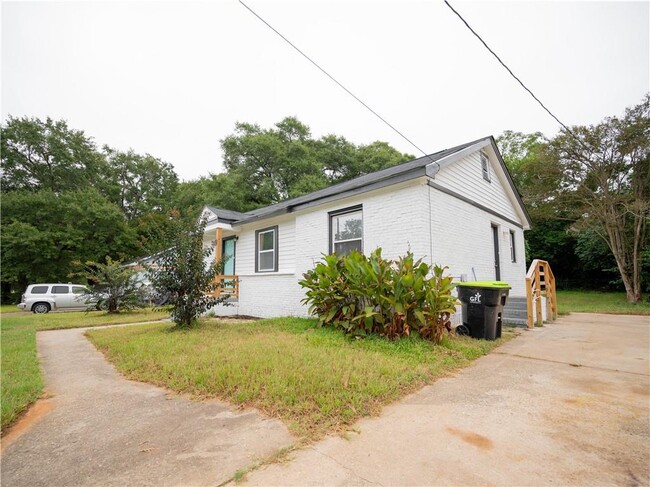 Building Photo - 204 Arnold Blvd