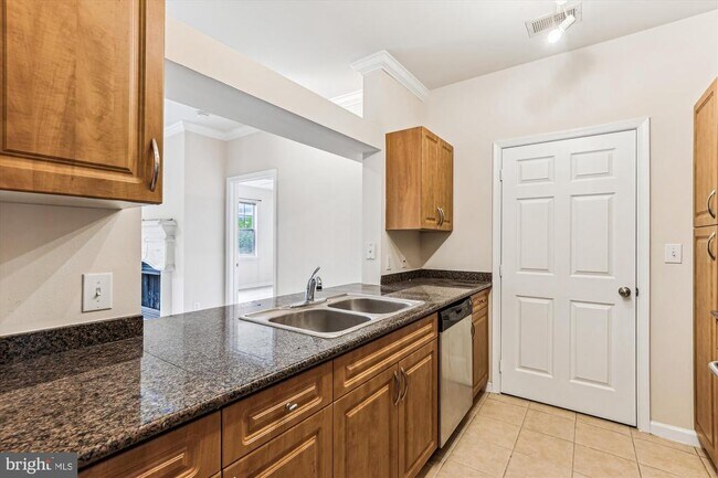 Building Photo - 12941 Centre Park Cir