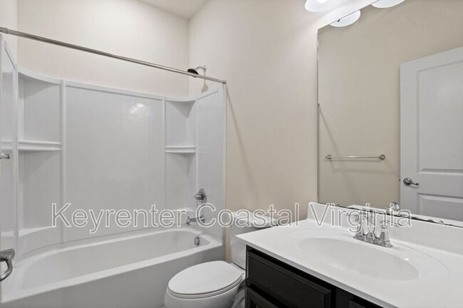 Building Photo - 516 Sloane St