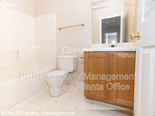 Building Photo - 624 Bedford Ct