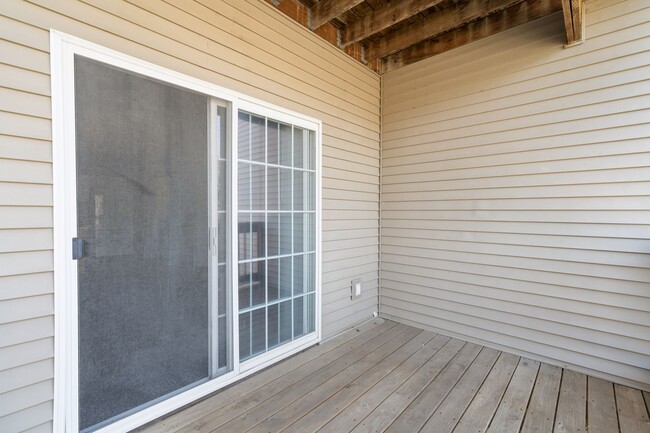 Building Photo - $1,150 | 2 Bedroom, 1 Bathroom Condo | Pet...