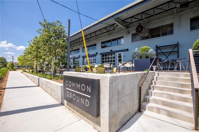 Building Photo - 791 Wylie St SE