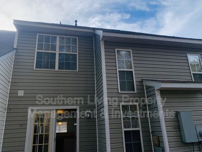 Building Photo - 9436 Elizabeth Townes Ln