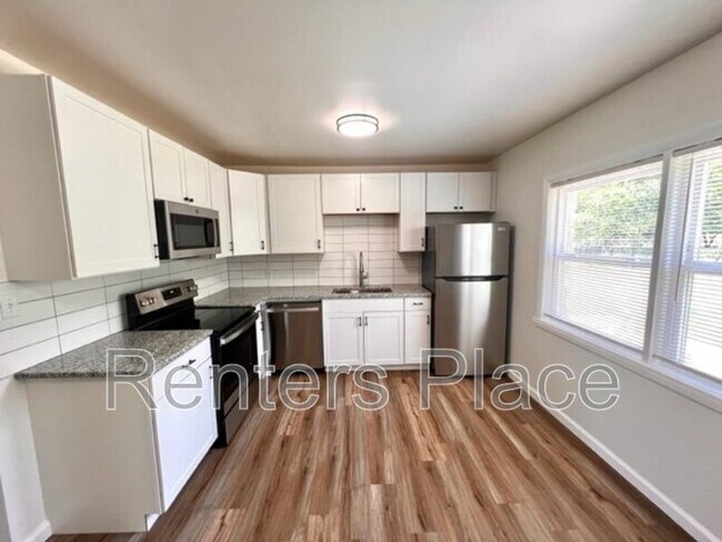 Building Photo - 5746 S Rockford Ave