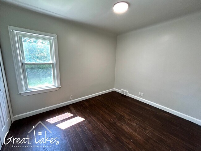 Building Photo - Lovely 3 bedroom / 1 bathroom house now available for rent!