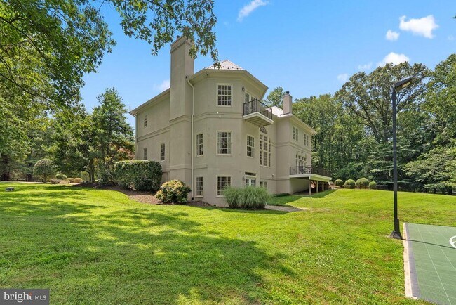 Building Photo - 532 Springvale Rd