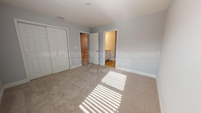 Building Photo - 307 Killarney Ave