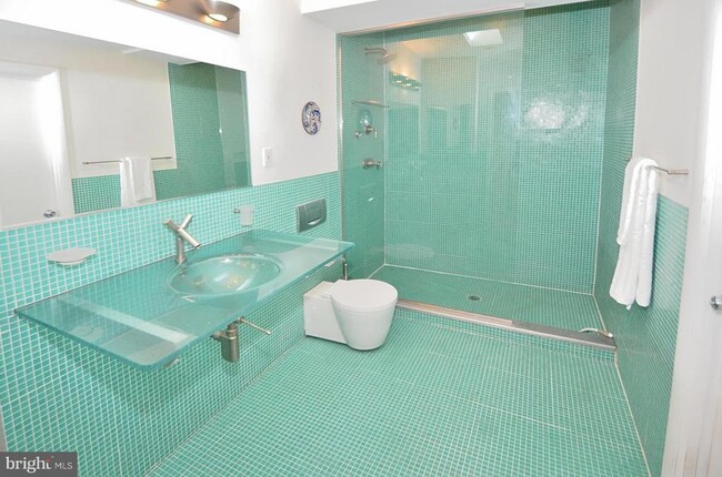 Building Photo - 2227 Glasgow Rd