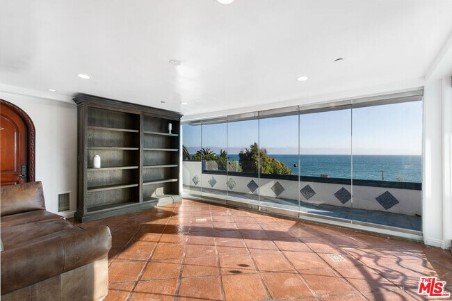 Building Photo - 17737 Porto Marina Way