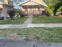 Building Photo - Lovely 3 Bedroom 2 Bath