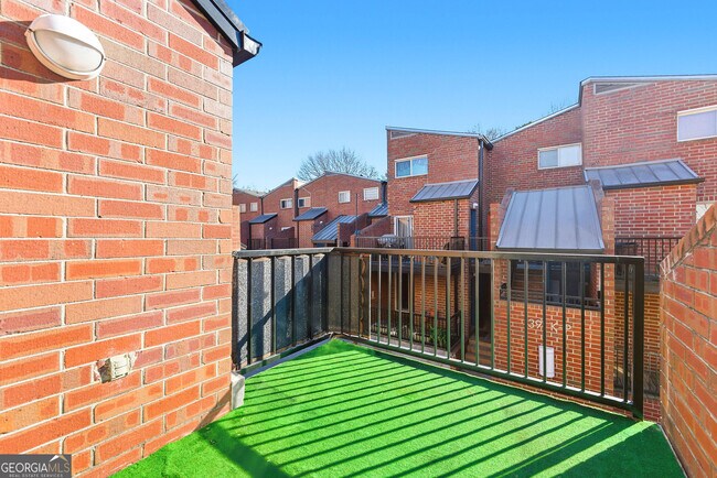 Building Photo - 387 Ralph McGill Blvd NE