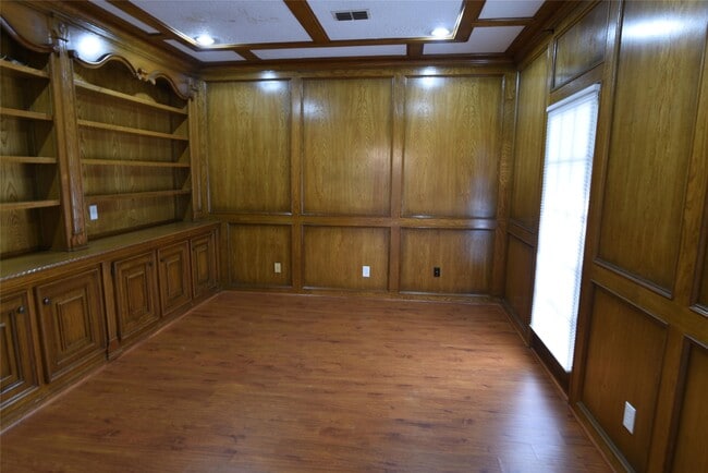 Building Photo - 1807 Brookchester Dr