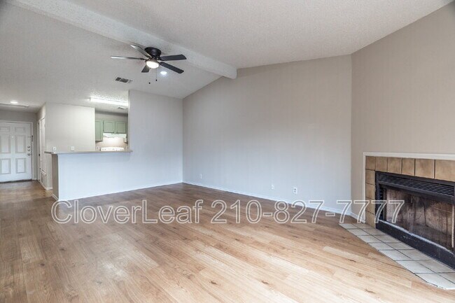 Building Photo - 5528 Lochmoor