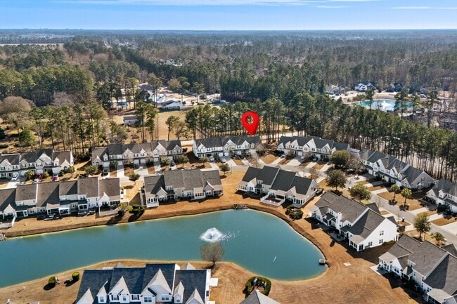 Building Photo - 571 Riverward Dr