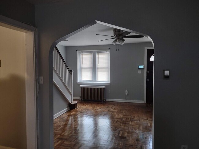 Building Photo - 5028 Chalgrove Ave
