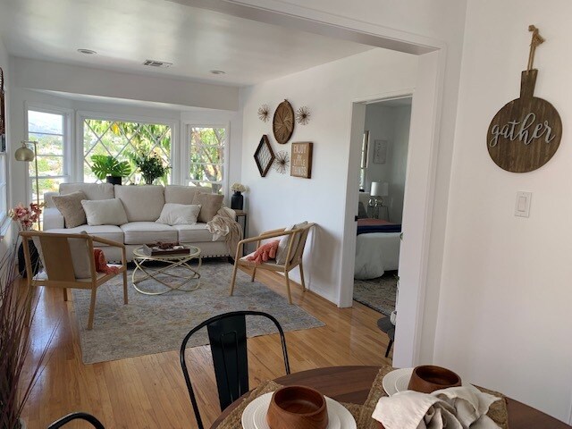 Living Room - 1347 Cambridge Dr