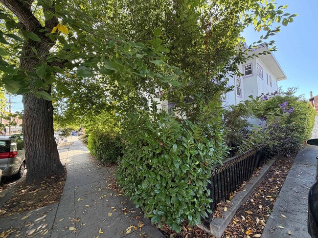 Building Photo - 3148 College Ave