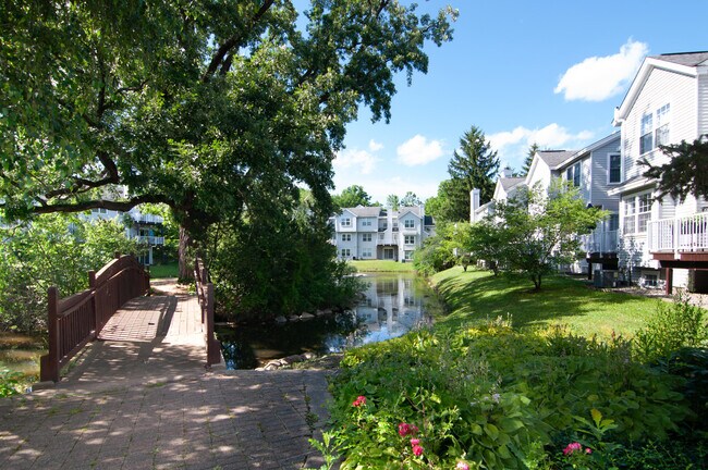 Building Photo - 4471 Hillside Ct