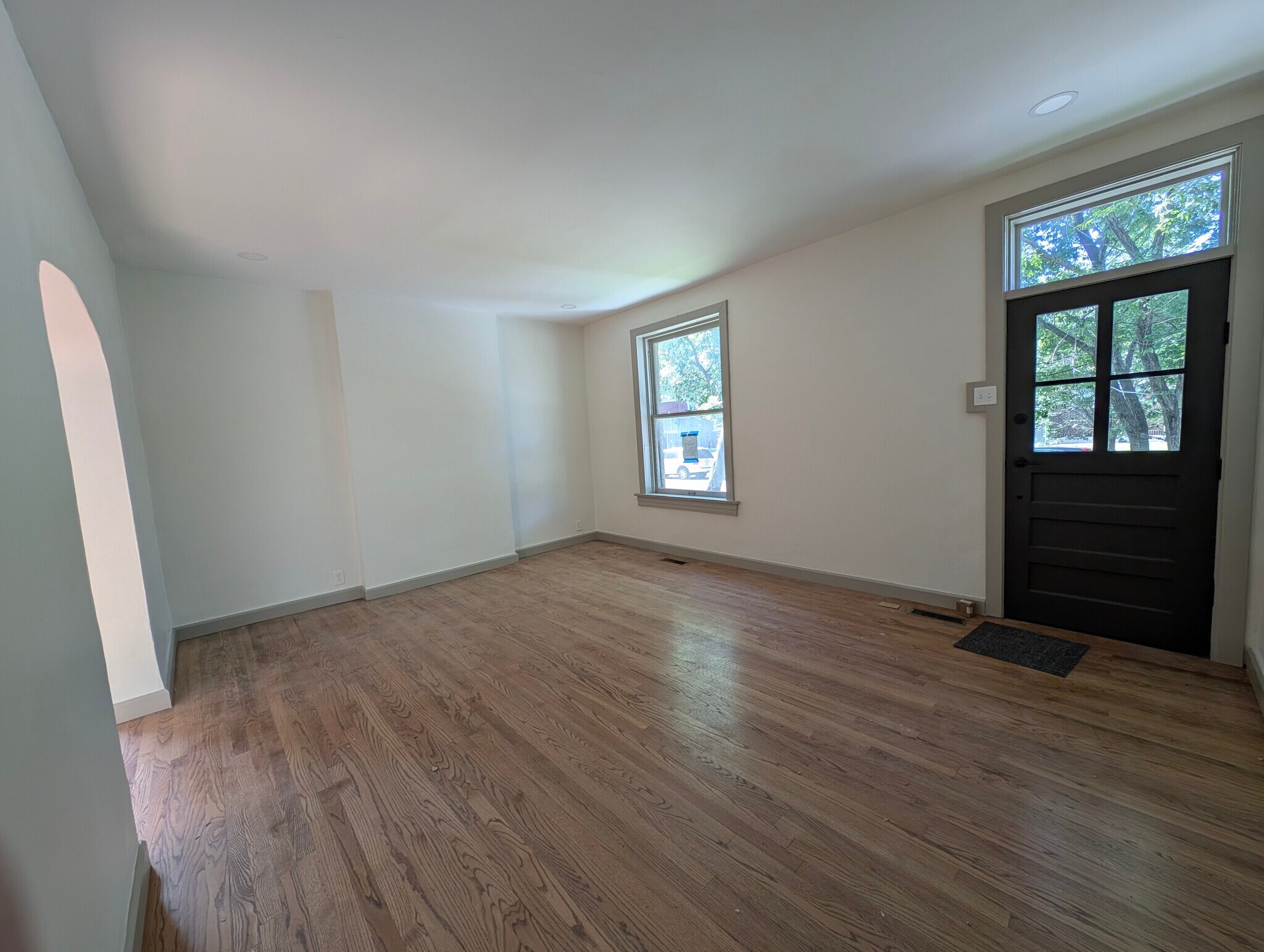 Building Photo - 4111 McRee Ave