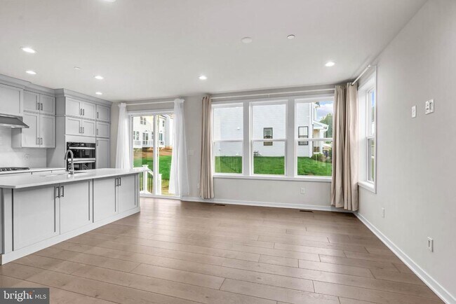 Building Photo - 315 Gilman St