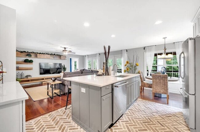 Building Photo - 254 Beaten Path Rd