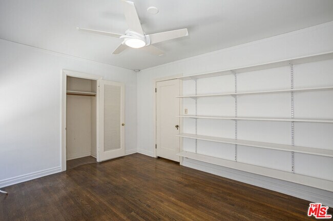 Building Photo - 131 N Citrus Ave
