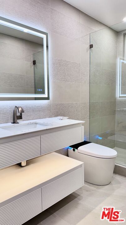 Building Photo - 414 N Palm Dr