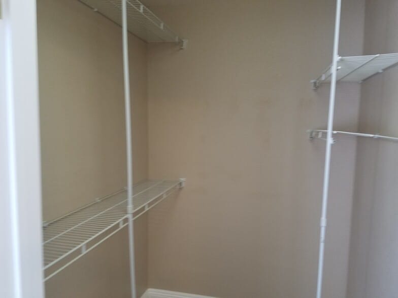 Building Photo - 9740 Powell Plateau Ct