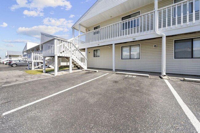 Building Photo - 25925 Canal Rd