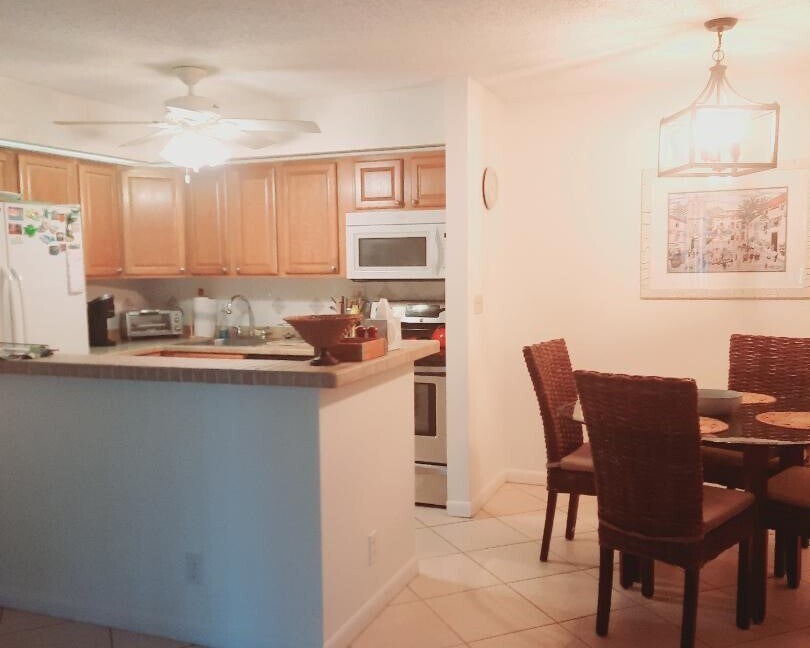 Open Kitchen - 15449 Lakes of Delray Blvd