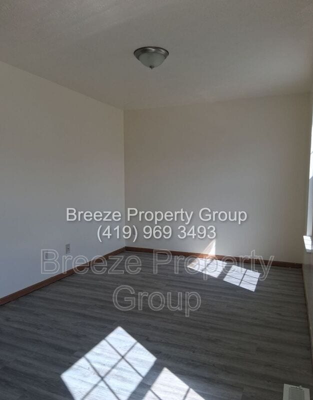 Building Photo - 2816 Benford Ln