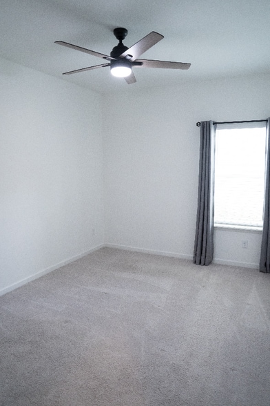 Building Photo - 2965 Crossfield Dr