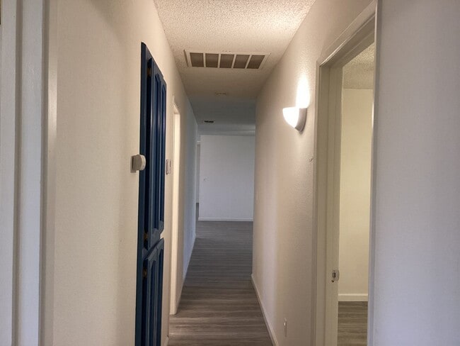 Building Photo - 16385 N D St