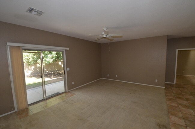 Building Photo - 1148 S Roca St