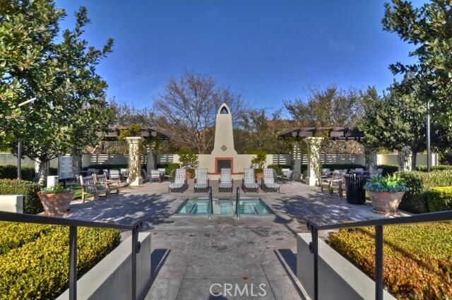 Building Photo - 88 Stepping Stone