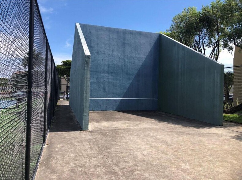 Building Photo - 10249 NW 9th Street Cir