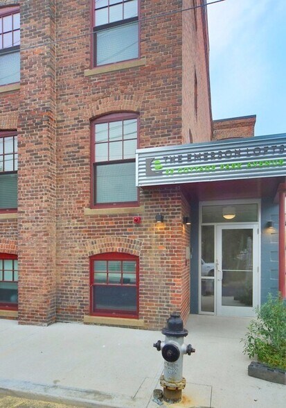 Building Photo - 22 Cottage Park Ave