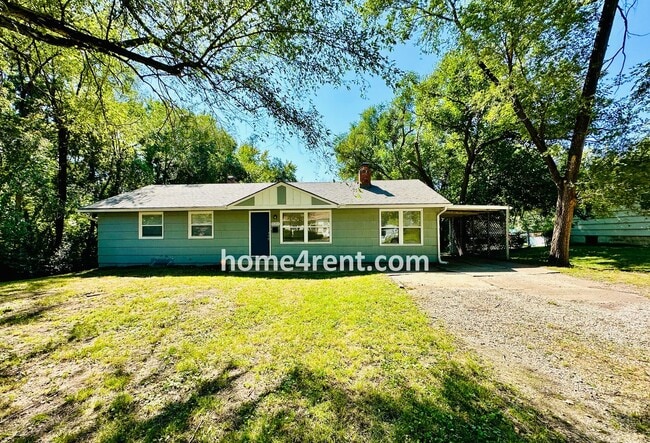 Primary Photo - Ranch Style Home in KCMO w/ LVP Floors, SS Appliances and a Fenced Yard!