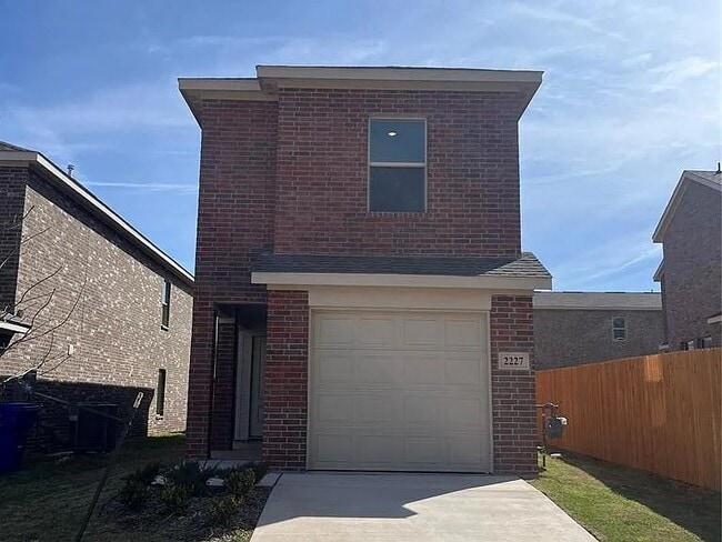 Building Photo - 2227 Wolford Wy